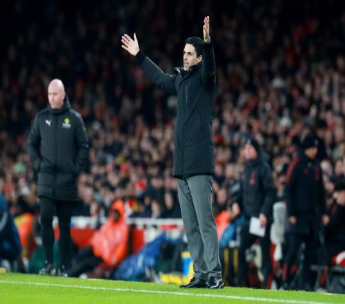 真是运气好枪手的冠军越来越稳：虽掉链子依旧，但对手也在掉