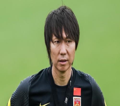 不到72小时，足球界迎来3大重磅消息，李铁、本泽马牵涉其中