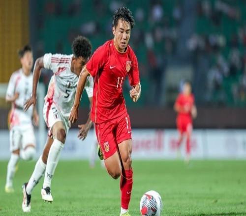 董路：17岁国足新星能进皇马巴萨身体技术速度俱佳中国09第一人