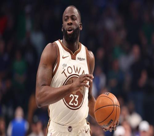 记者：雄鹿不愿在字母哥交易中接收格林，勇士需拉第三方交易