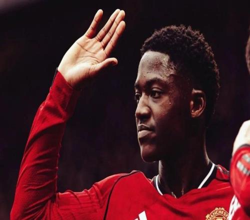 罗马诺：若阿莫林没有被解雇，梅努现在可能已经不是曼联球员了