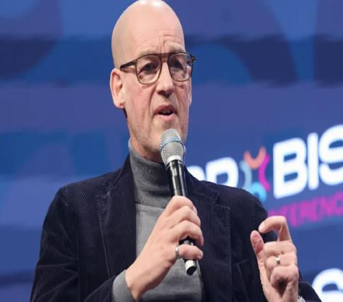 多特高管：之前说我们身处危机现在又说要争冠，请你们理性点