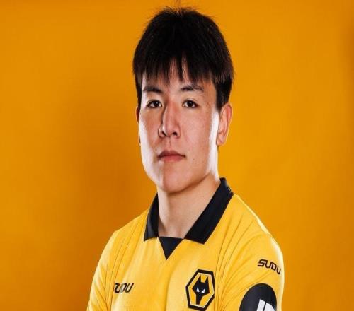 英超官网冬窗更新名单：徐彬出现在狼队U21球员阵容里