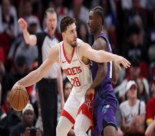 都这样了还不引进控卫火箭还打算让内线支柱继续这样乱打