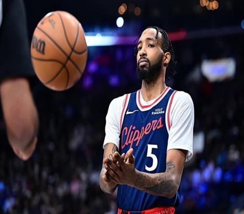 复出后的效果肉眼可见，他的长期伤病直接导致了快船的战绩不佳