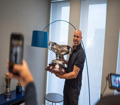 看，谁回来了！