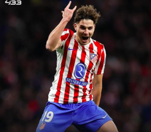 半决赛04！门将超级失误11.1亿卫冕冠军半场崩盘6连胜戛然而止