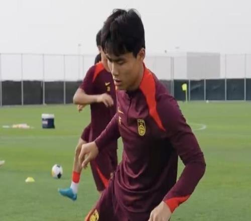 博主：恒大足校败诉，必须给杨黔东开具自由身证明