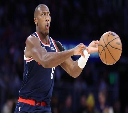 得分能力不足的问题充分暴露了，快船还应该让他继续担任先发吗