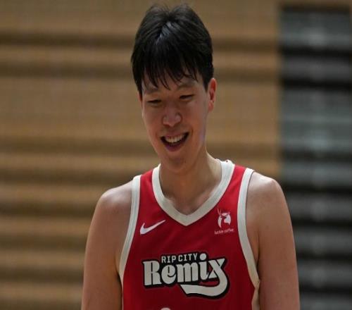 G联赛：杨瀚森背靠背14+11+3+3帽导120率混音22分逆转猛龙