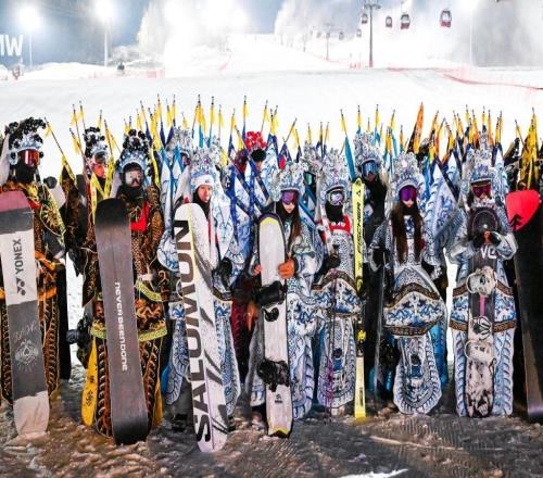 镜头内外热雪沸腾！中国冰雪产业冲击万亿大关