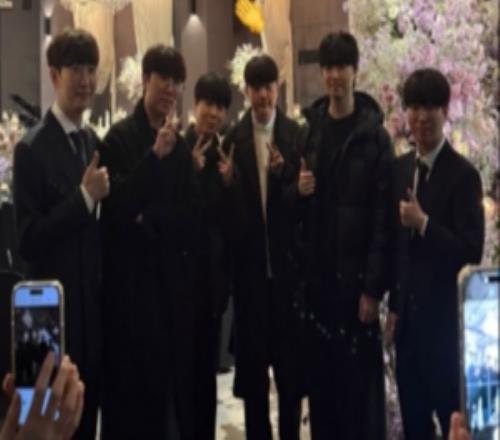 Chovy妈妈：Chovy会比Ruler晚一点去训练所年底LCK典礼也去不了