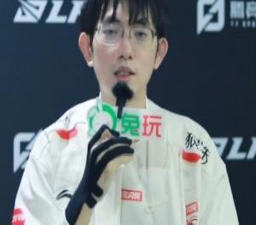 圣枪哥心系老队友Jiejie：他还想要继续打特别棒，祝福他会打得好