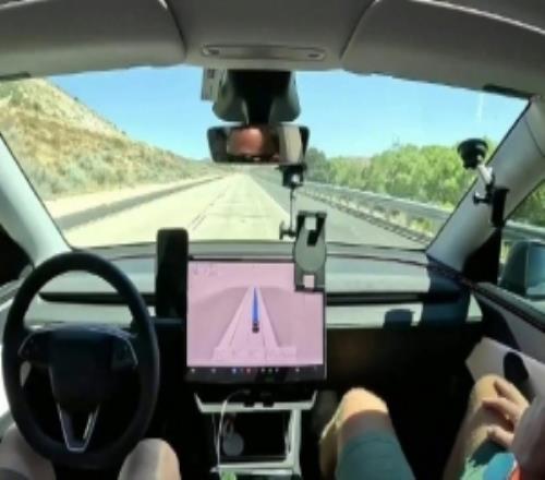 不如__网红尝试用特斯拉FSD自驾横跨美国但只跑了93km就发生车祸