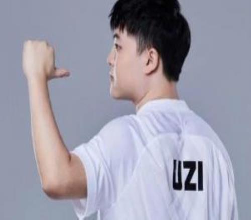 奥咪咪辟谣假的！传闻Uzi将加入IG组建至臻全神班，大家希望Uzi复出吗