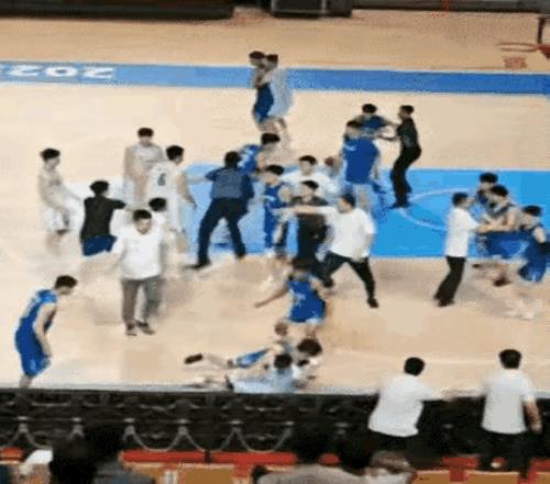 已是顶格处罚条例规定：对挑事者加罚情节严重者停赛13年