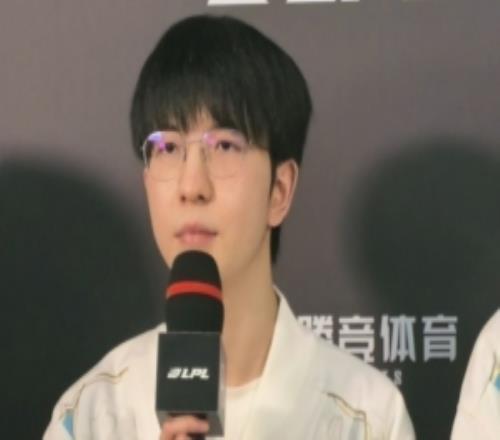 Elk：我们输的很多局都是前期优势后期送掉中后期终结能力要加强