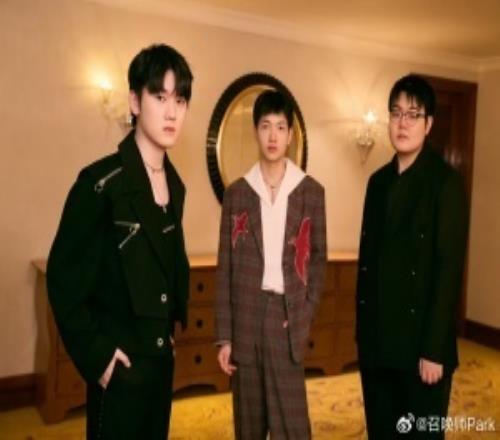 爆料人：今天中午听说大小奶油都会在TESJKL确实有伟大的性格