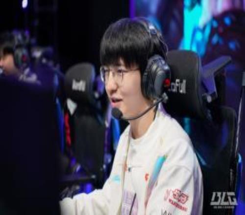 为啥别人拿就CELK芸阿娜目前3场0胜率KDA仅为3.0