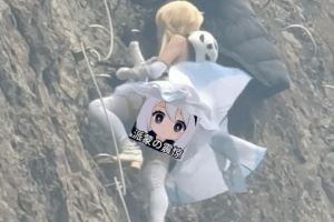 这么卷女玩家COS《原神》旅行者爬山：体力条会见底吗