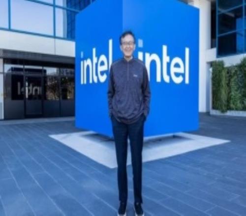 特朗普：英特尔华人CEO必须立即辞职没有任何商量的余地！