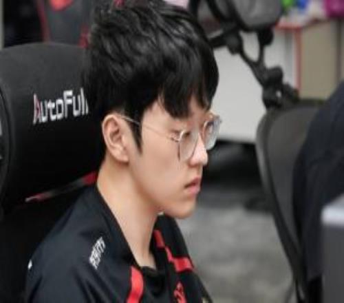 我要是你队友我晕了！Scout逆天阿罗拉化身卧底打出18数据无暇赴死