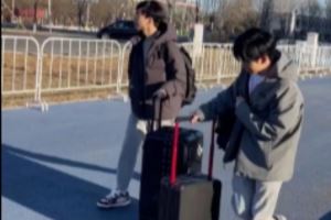 JDG官媒分享队员出发花絮：兄弟萌已成功着陆西安