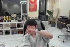 Doinb直播谈Lwx：现在给他赚钱都不赚，找他就回两个字“没空”