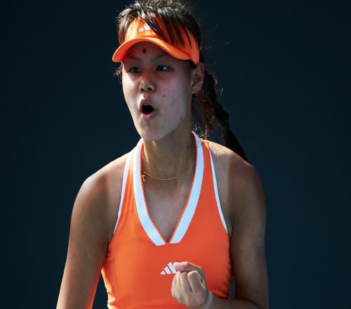 遗憾！中国女网15岁新星12止步八强：15连胜终结，已进世界前十