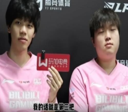 ON：上帝创造Bin没加脑子Bin：我是懒羊羊因为比较懒