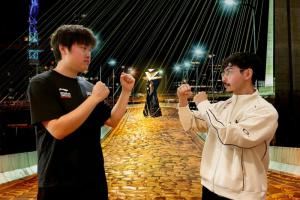 G2分享Bin与BrokenBlade合照：只有一人队能留在黄金之路上