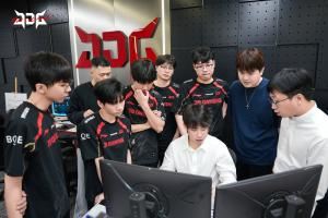 轻松横扫LGD！JDG晋级决赛将在明日与iG争夺德杯冠军归属