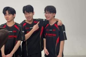 JDG分享主宣拍摄日花絮：兄弟俩笑的太灿烂了