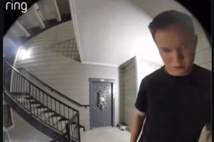 收获一名好邻居！网友打游戏时大喊救命邻居听到直接破门而入