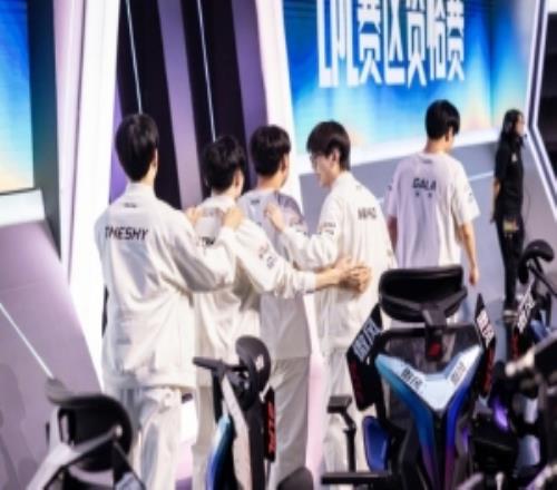 陪练团15号齐IG比赛14号打！IG超话不满：咱们被开除lpl籍了吗