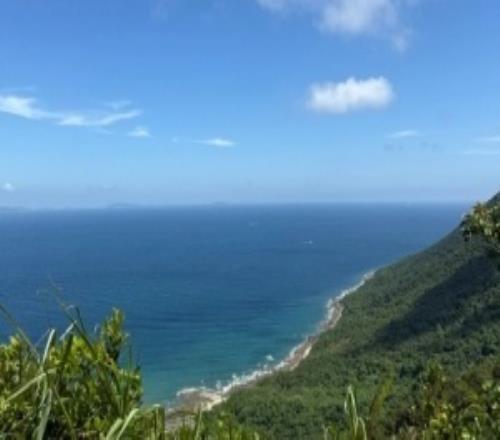 风景不错！Knight晒爬山照：冲冲冲登峰