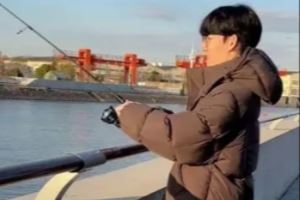 BLG官媒分享队员日常：分享一个生活化演技的钓鱼小per