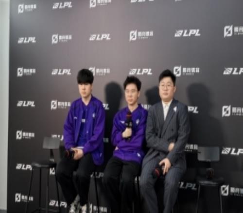 UP赛后群访教练：进了骑士之路能走多远就走多远继续扩充英雄池