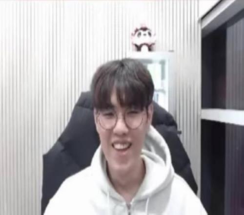 Oner谈自己的蒙多：正如大家所想的我是在阅读技能说明这是事实