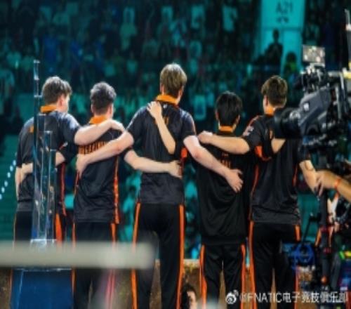 FNC官方：很可惜没有战至决赛故事还在继续，中国见