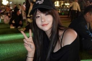 mayumi晒照回顾2025：非常感谢你们一整年都陪在我身边