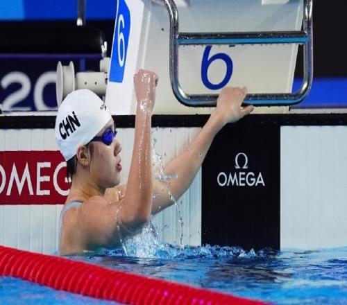 游泳世青赛：杨佩琪包揽女子200米1500米自由泳全部金牌
