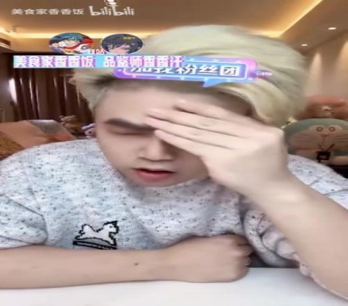 朱开：Doggo拒绝了不会来今年有队伍联系了Uzi但是他拒绝了不是iG