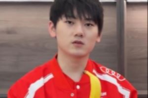 LPL赛事官媒整活：本台记者祝你新年快乐