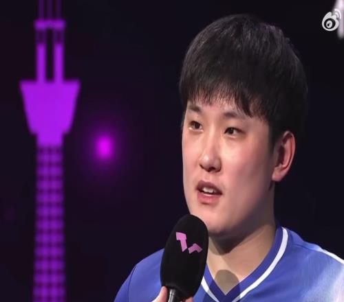 张本智和：王楚钦是非常强的对手，感谢教练团队的辛苦工作