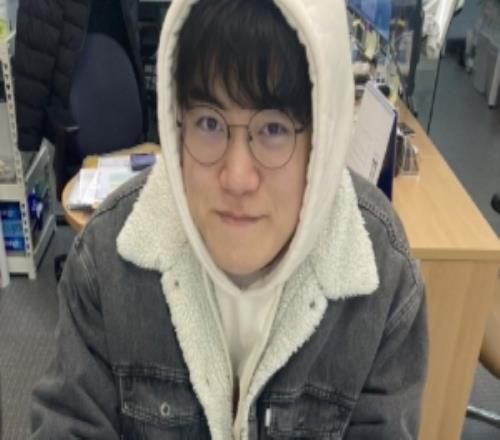 等待官宣了！粉丝的家人晒出了Gumayusi在日山HLE办公室签约