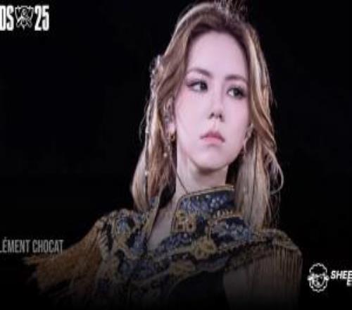 Reddit热议邓紫棋唱S15主题曲：华语乐坛最大巨星东方的霉霉