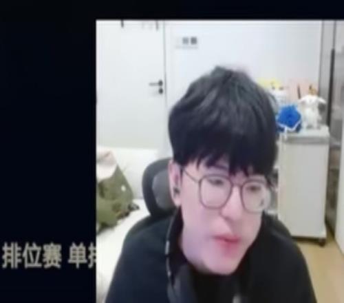 jiejie：明年坏消息是不知道队友是谁队伍把你拍了直接去报道