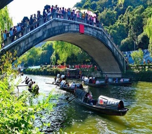城事乌篷船马拉松在“东方威尼斯”挥桨开赛