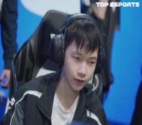 Caps不能踩你头！小奶油生涯首次晋级四强累计数据195发挥出色